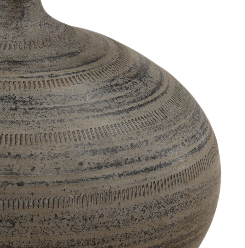 Ysabeau Vase